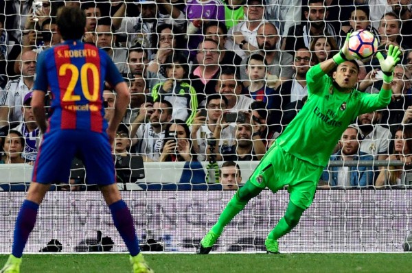 ¡Tapadones! Así se lució Keylor Navas en el Clásico ante Barcelona