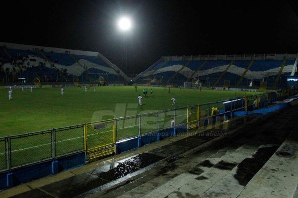 Real España-Real Sociedad se suspende por problemas de iluminación en el Morazán