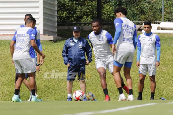Movilidad, intensidad y buen trato de pelota: las premisas de juego del ''Bolillo'' Gómez en Honduras