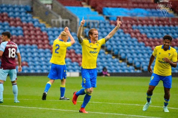 Choco Lozano cierra la pretemporada con el Cádiz sin gol; hoy vencieron al Burnley en Inglaterra