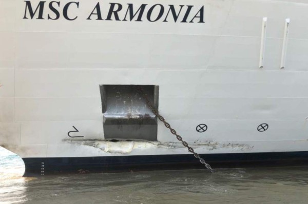 EN FOTOS: Así quedó el crucero tras estrellarse con muelle en Roatán