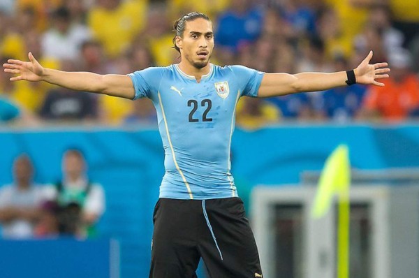 Tabárez confía en la vuelta de Cáceres a la selección para enfrentar a Brasil