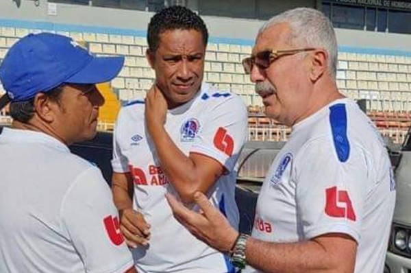 Manuel Keosseián suma a Mario Beata al cuerpo técnico de Olimpia