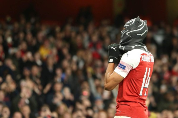 ¡A lo Alberth Elis! Aubameyang celebra triunfo del Arsenal al estilo del hondureño