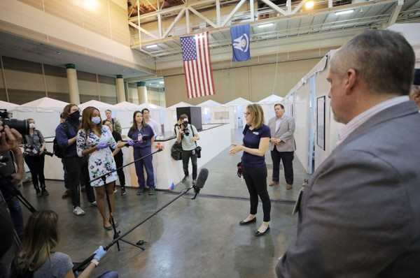 EUA registra más de 300 mil casos de coronavirus y unos 8.000 muertos (Johns Hopkins)