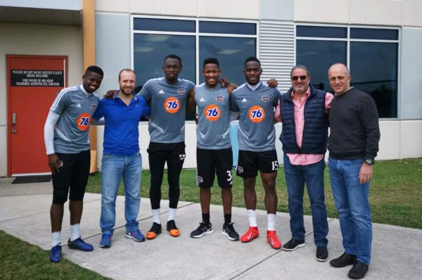 Coito visita a los legionarios del Houston Dynamo en Estados Unidos