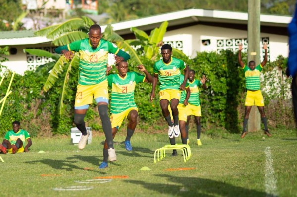 Granada, primer rival de Honduras en Copa Oro, confirma sus convocados con un conocido