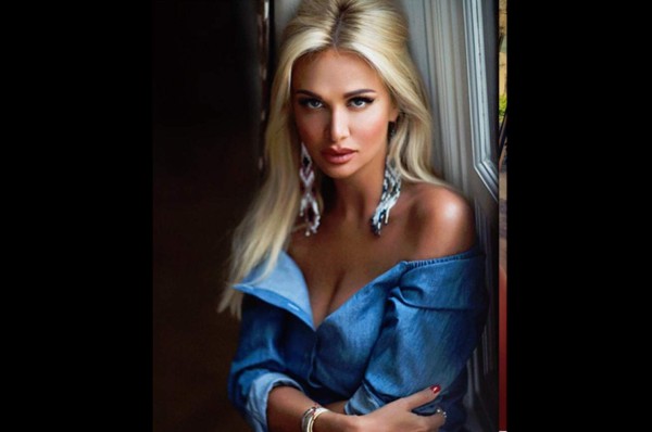 Las fotos más 'hot' de Victoria Lopyreva, la fan más sensual de Sergio Ramos