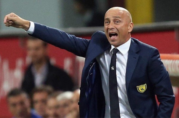 Brescia anuncia al sustituto de David Suazo; Eugenio Corini