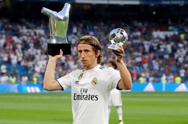 ¡Qué sencillez! Luka Modric y su modesto teléfono celular