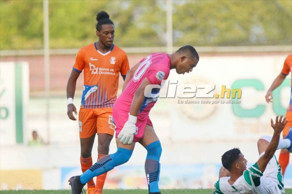 NO SE VIO: Invasión de olimpistas, celebración a lo CR7 y jugador con doble quebradura