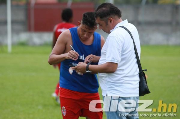 Aldo Oviedo sobre su salida de Real Sociedad: 'Fue una decisión personal'
