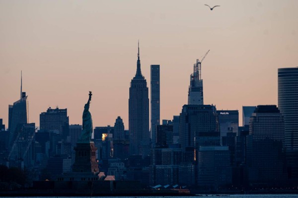 Alcalde de Nueva York anuncia cierre de escuelas públicas hasta fin del año escolar