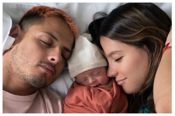 Javier 'Chicharito' Hernández ya es papá de un hijo varón