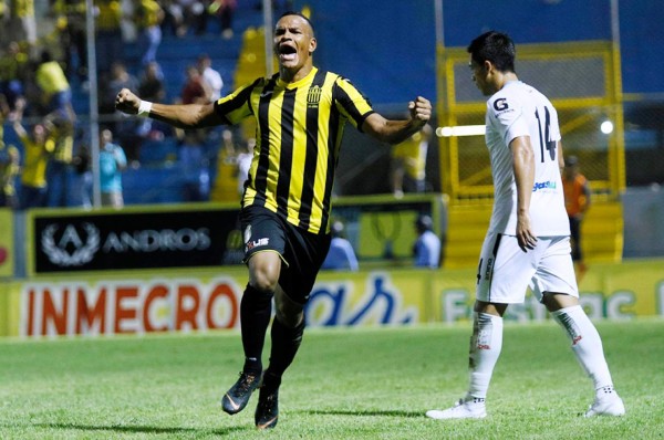El millonario premio que recibirá Real España y Olimpia en la final de Copa Premier