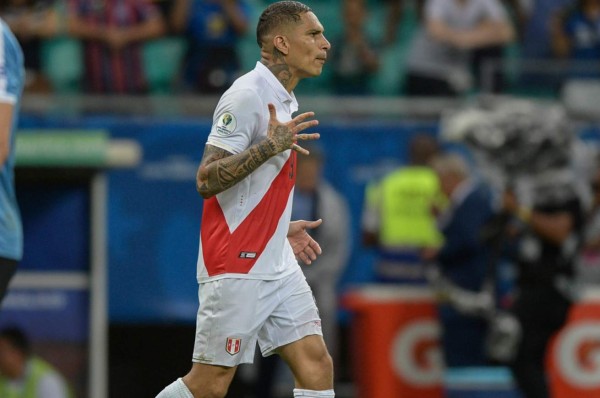 Paolo Guerrero saca pecho ante los críticos: 'Demostramos tener sangre, garra y huevos'