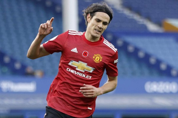 Cavani marca su primer gol con el Manchester United en el triunfo sobre el Everton