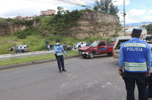 Así quedó el automóvil de Mayron Flores, jugador del Olimpia, tras sufrir accidente de tránsito