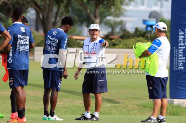 ¡Quioto y Discua de porteros! Las fotos del entreno de Honduras en Houston