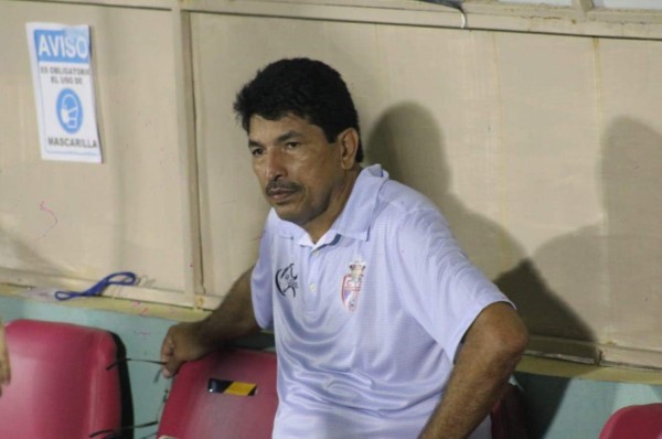 Carlos Martínez: 'No estoy contento con los resultados, pero tampoco voy a estar pensando que mañana no voy a seguir'&nbsp;&nbsp;