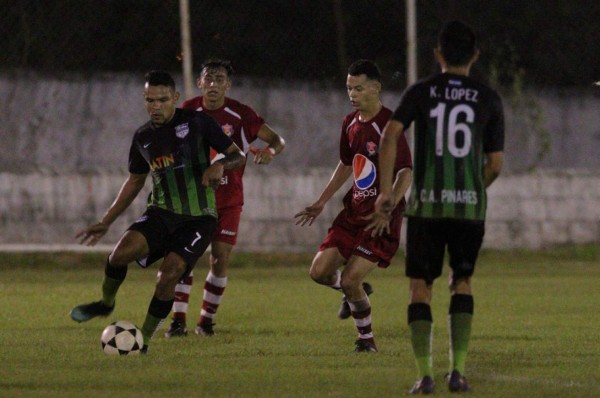 Villanueva quiere dar primera estocada en semifinales al Parrillas One