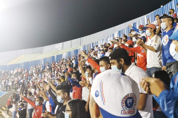 La hermosa 'colocha' que cautivó La Ceiba, reencuentro de figuras y el irrespeto a medidas de bioseguridad