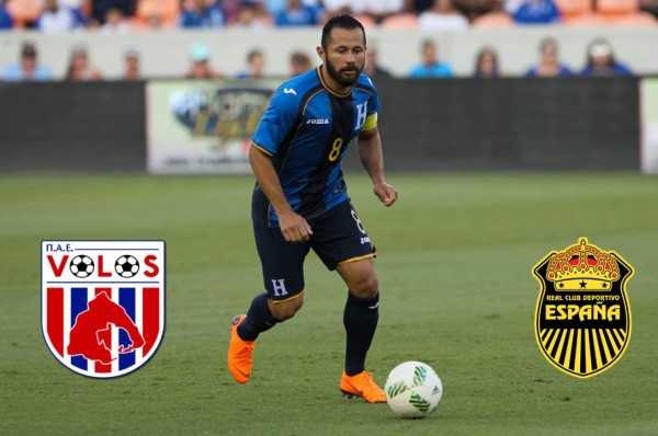 Alfredo Mejía podría regresar a Grecia pero aún no resuelve su situación con Real España