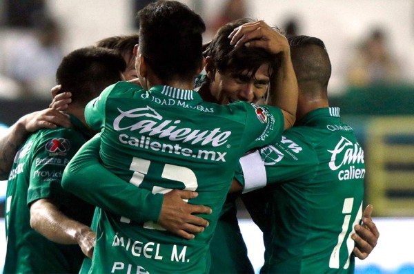 León manda a Veracruz al Ascenso y se sube al liderato en México