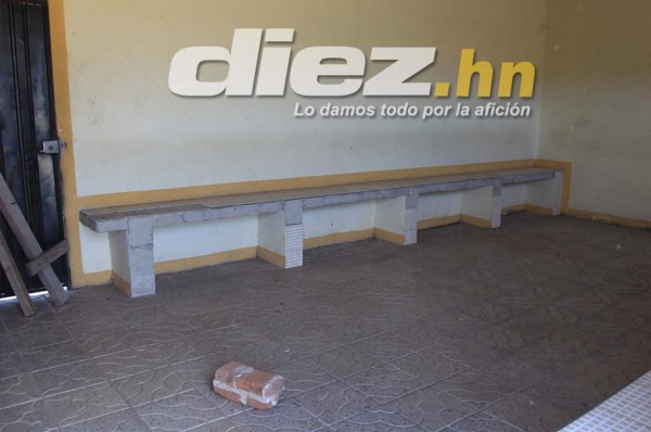 EN EL OLVIDO: Así se encuentra el histórico Fausto Flores Lagos de Choluteca