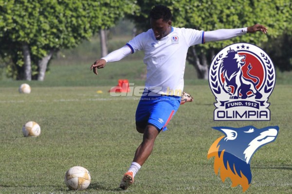 Deybi Flores y la disputa por la titularidad con Carlos Pineda: 'A mí no me ha ganado nada'