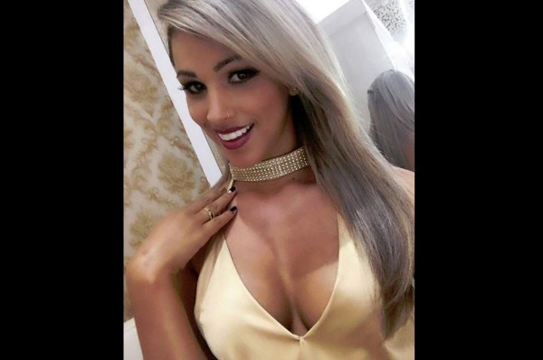 Así es Denise Bueno, la nueva árbitra que ha paralizado al mundo del fútbol