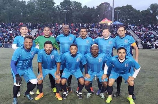 Leyendas de Honduras brindan espectáculo en homenaje a 'Flaco' Pineda en Atlanta