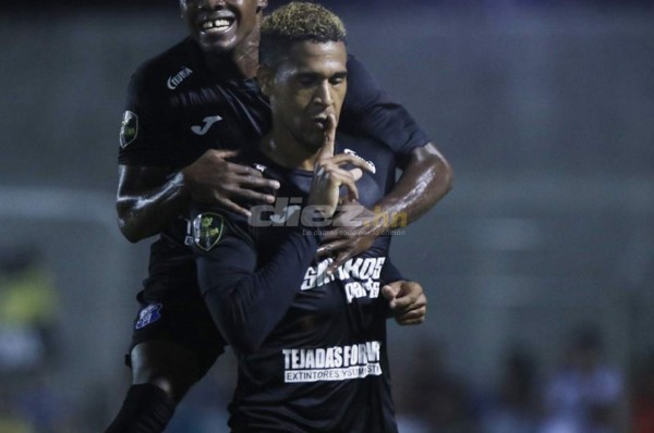 Honduras Progreso acuerda rescisión de contrato con el jugador cubano Yaudel Lahera