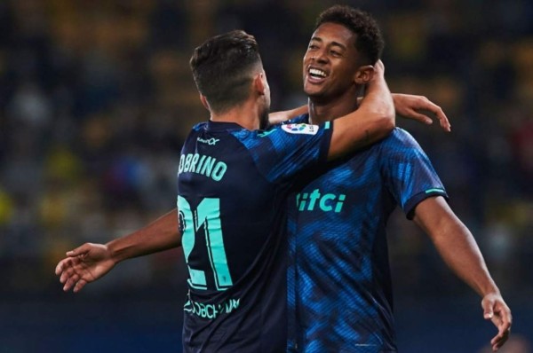 Sorpresivo: El hondureño Antony 'Choco' Lozano está en la mira de tres equipos españoles