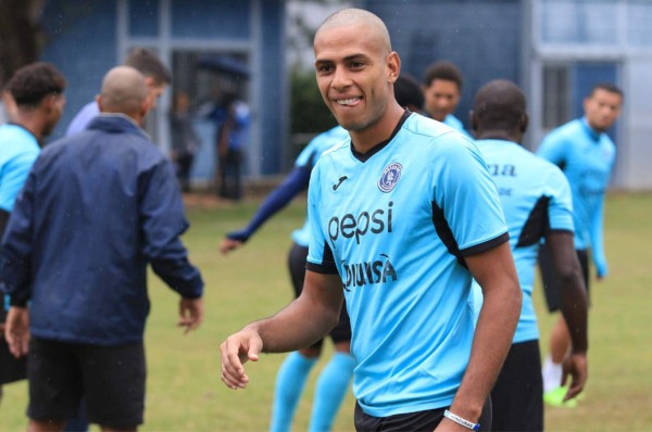 Eddie Hernández y Marcelo Pereira no fueron convocados para la final de ida