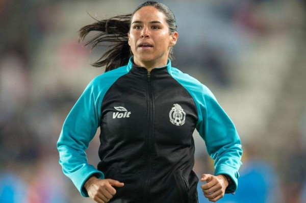 ¿Quién es Karen Díaz? La árbitra mexicana que dirigirá en el partido de Honduras contra Canadá