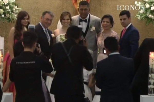 En la intimidad: Así fue la boda eclesiástica entre Carlo Costly y Tita Torres