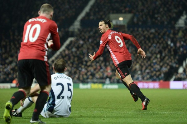 Ibrahimovic vuelve a salvar al Manchester United