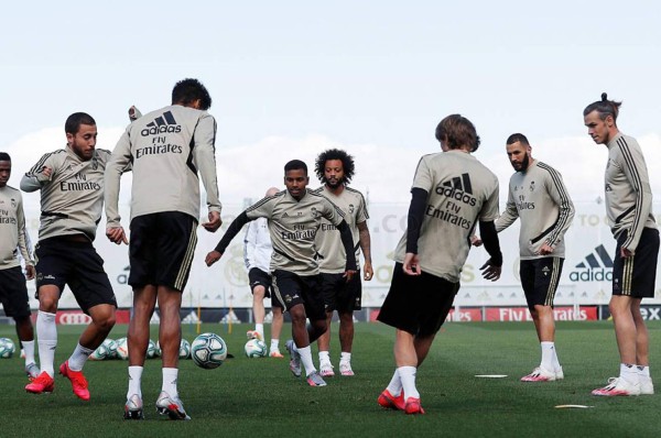 Zidane, contundente: ''Tenemos once finales y vamos a intentar darlo todo para ganar esta liga''