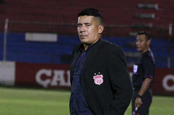 Elvin López es separado del banquillo del Vida de La Ceiba