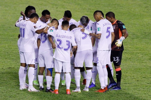 Carlos Tábora, asistente del 'Bolillo' Gómez, adelanta que vienen cambios en la convocatoria de Honduras