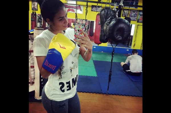 Conoce a Mónica Henao, la sensual colombiana que dejó el modelaje por el boxeo