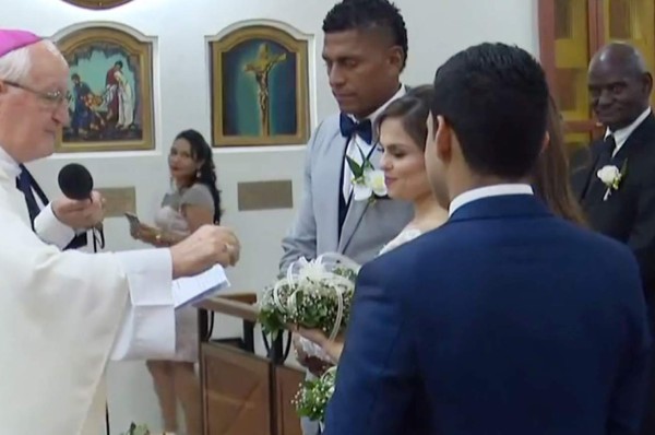 En la intimidad: Así fue la boda eclesiástica entre Carlo Costly y Tita Torres