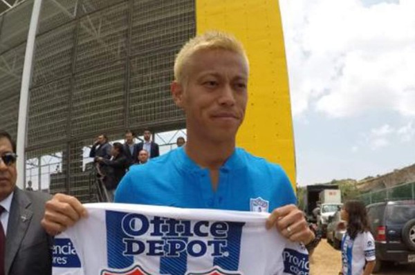 Honda fue presentado oficialmente con el Pachuca y con insólito dorsal