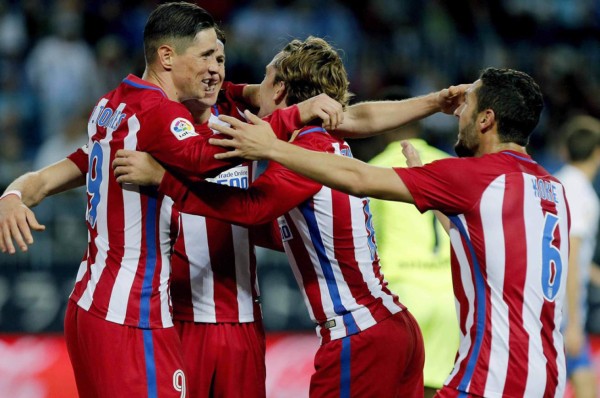Atlético de Madrid gana, hunde al Málaga y presiona al Sevilla
