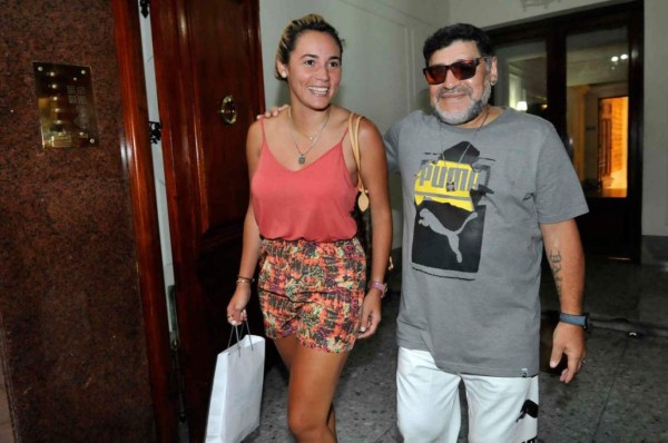 ¡Es su novia! La joven y sexi futbolista que vuelve loco a Diego Maradona