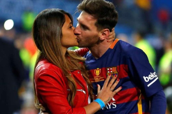 Messi cumple 30 años, a la espera de su boda con Antonella