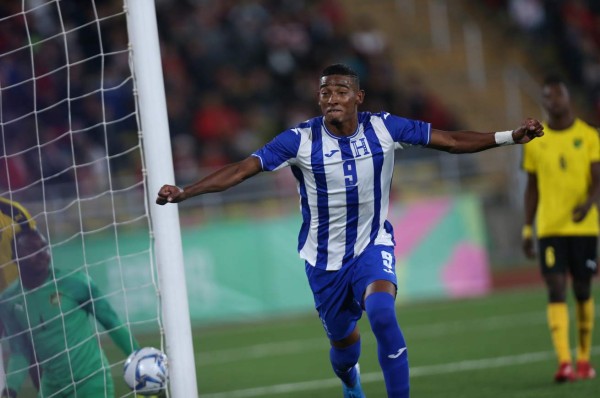 Mercado: Alfredo Mejía a Europa, Douglas Martínez a la MLS y Real España fichará