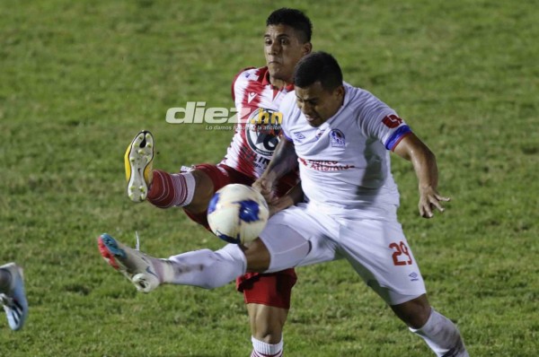 Denis Meléndez: 'El Olimpia que se caracteriza por jugar bien, vino a jugarnos al pelotazo y a matar tiempo'