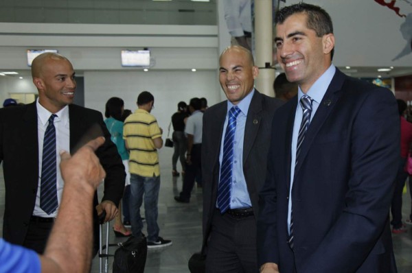 ¡Llegó al país el polémico árbitro que pitará el Honduras vs Panamá!